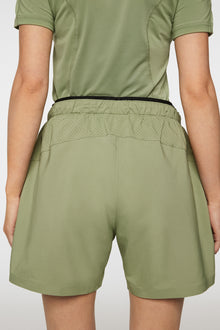 Women | Novia Pro Pack Shorts | Oil Green