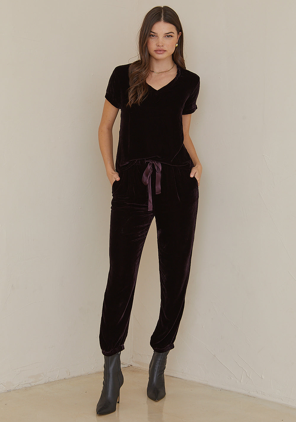 Pleat Front Jogger - Currant