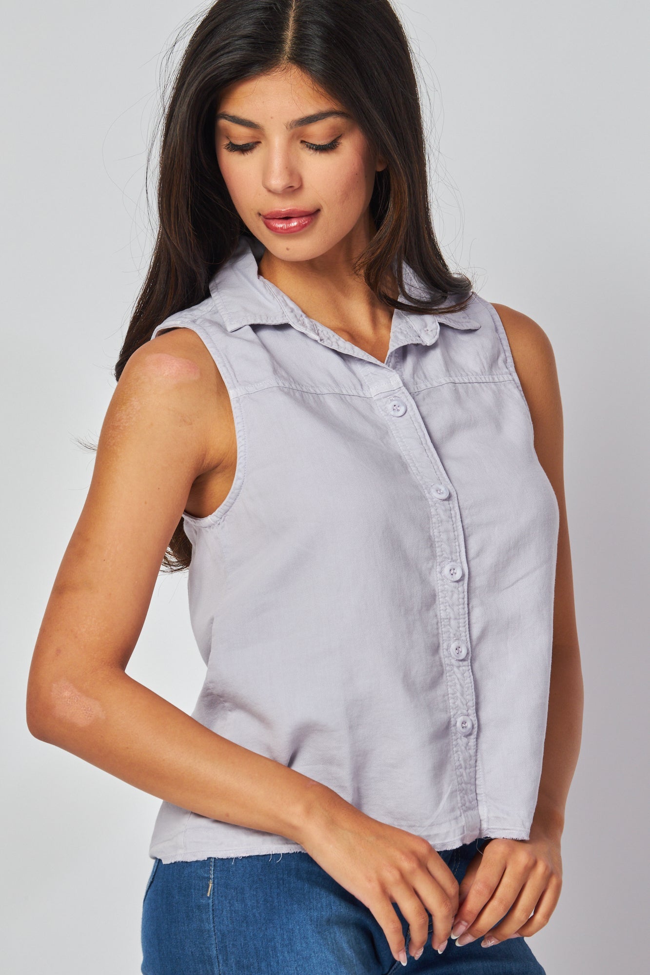 Sleeveless Release Hem Button Down | Cool Lilac