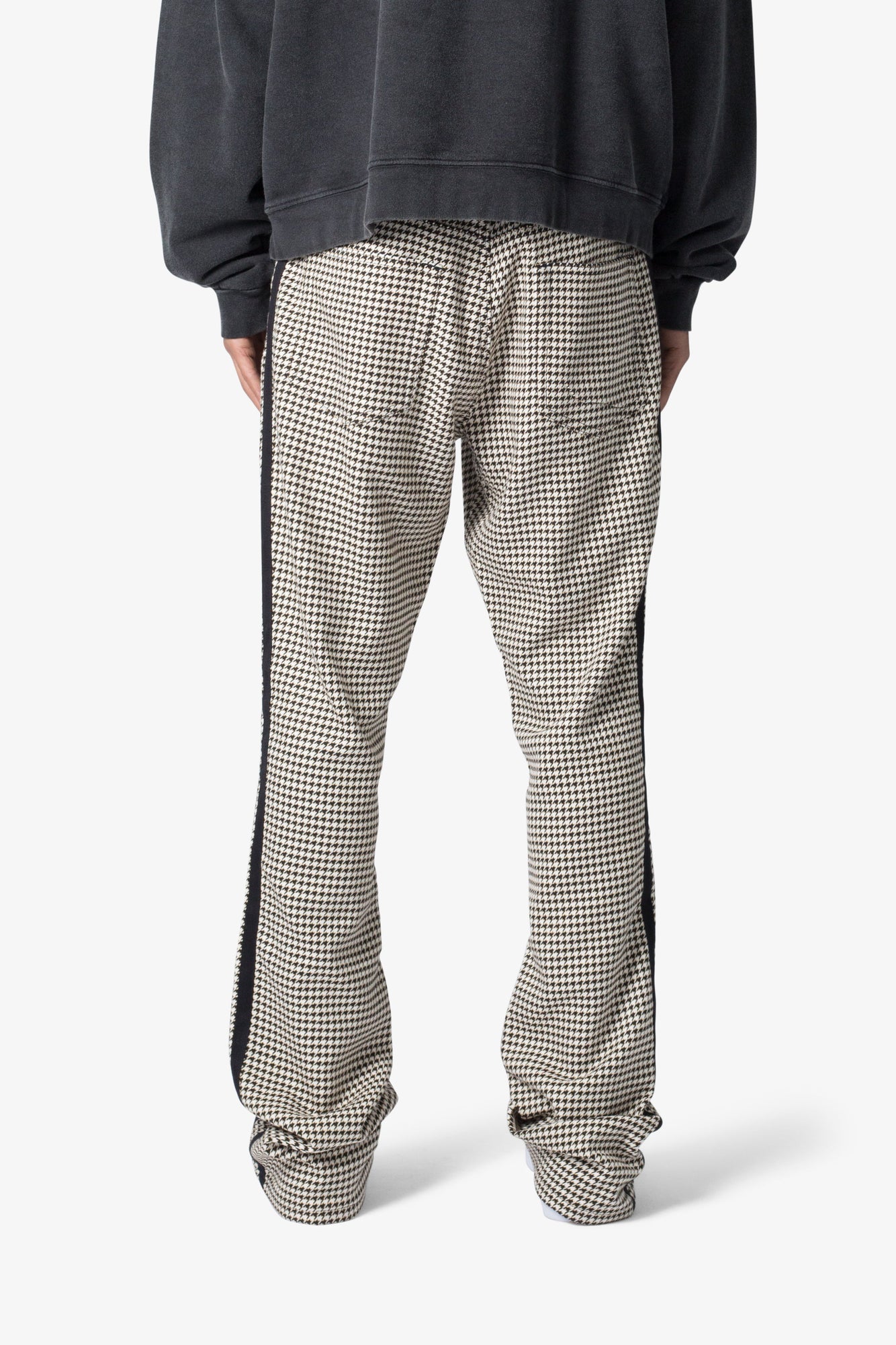 B667 Diamond Tile Flare Pants | Multi