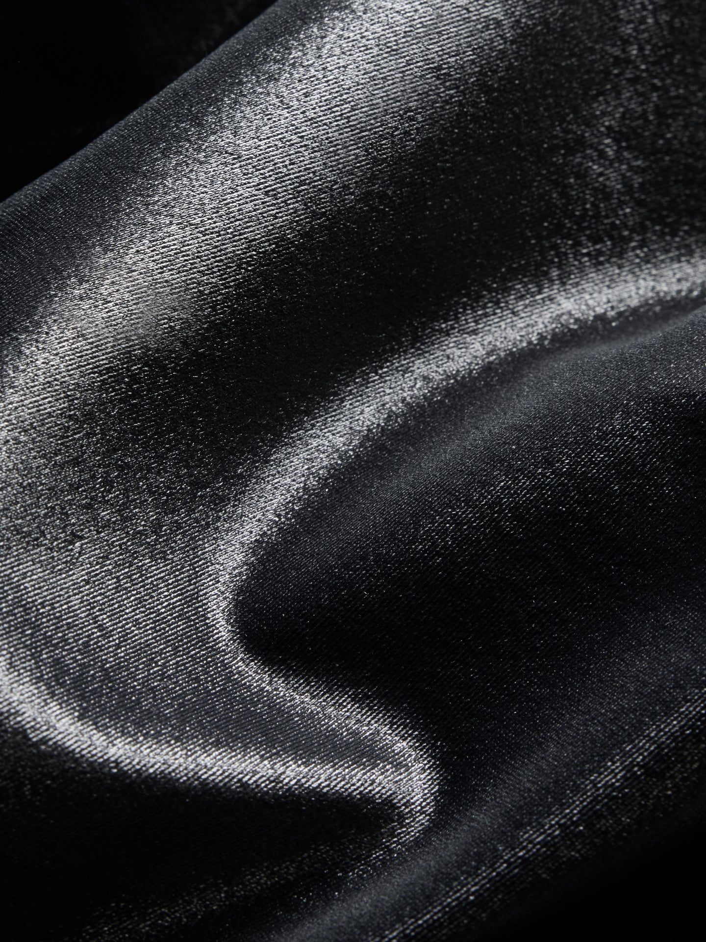 Carbon38 | Regular Rise 7/8 Legging in Takara Shine | Black