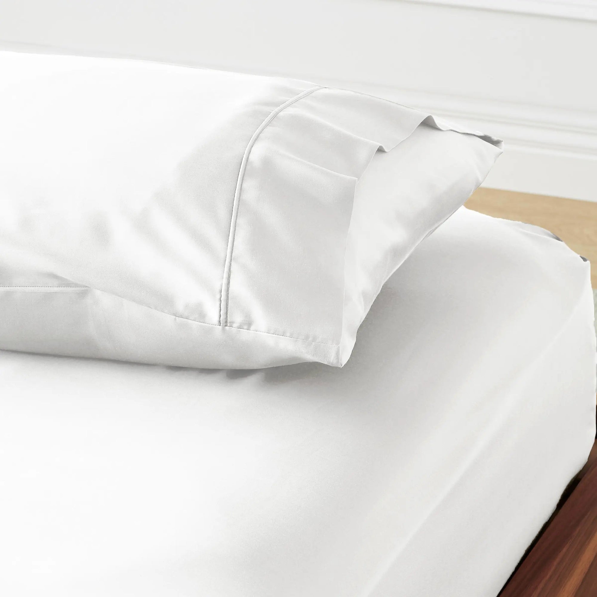 Signature Bamboo Fitted Sheet, Queen | Cloud White