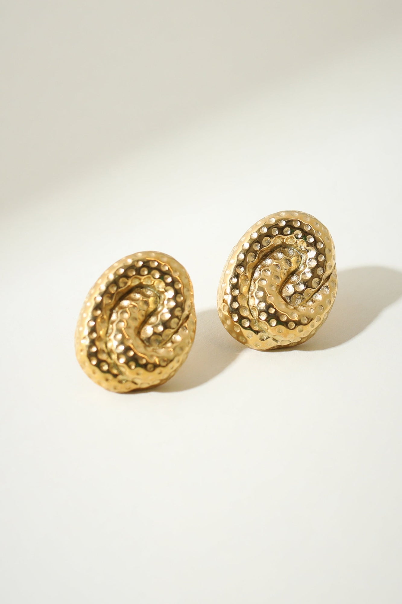 The Bold Texture Seashell Earrings | 18Kt Gold Vermeil