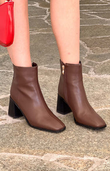 Billini Svea Ankle Boots | Brunette