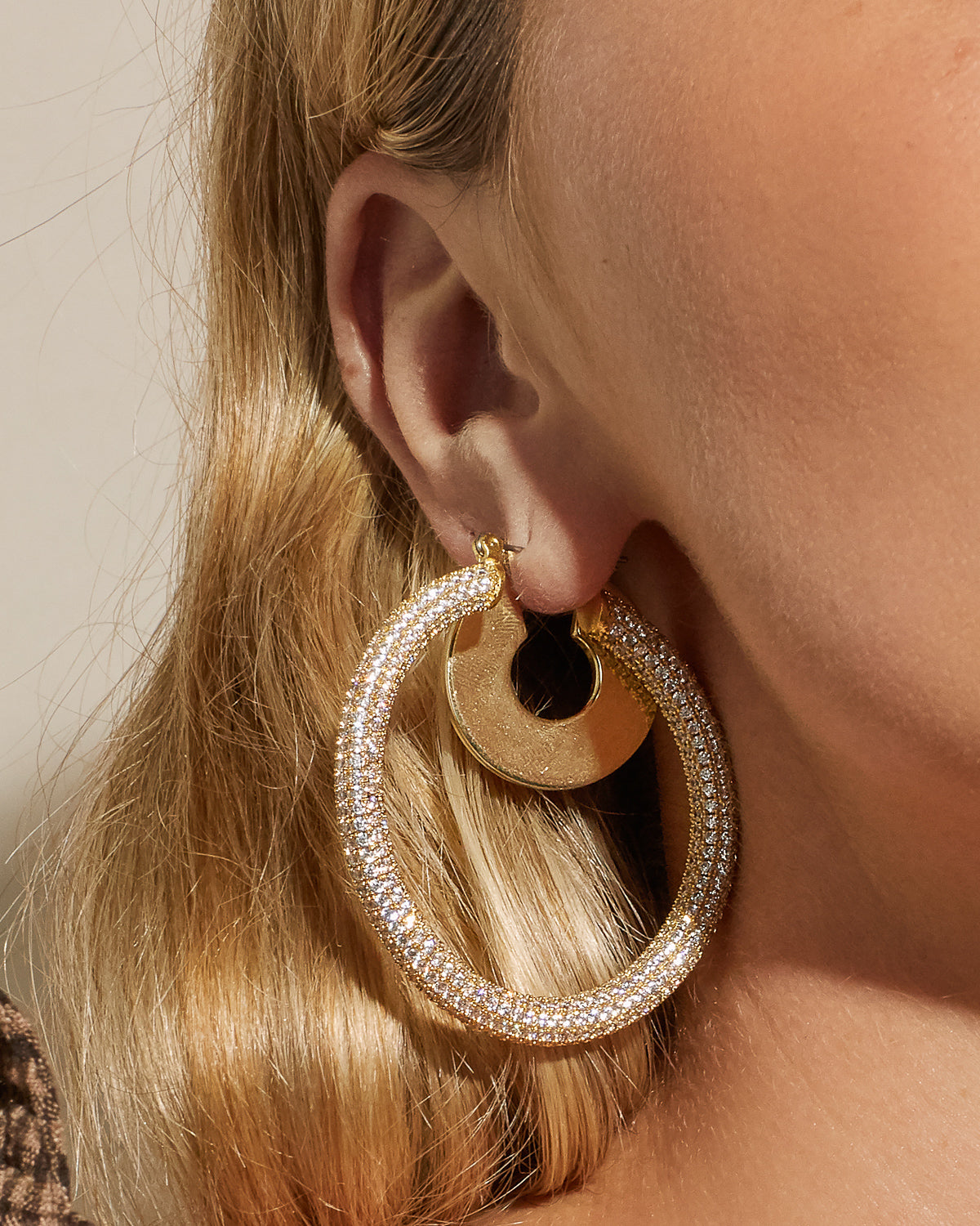 Pave Amalfi Hoops | Gold