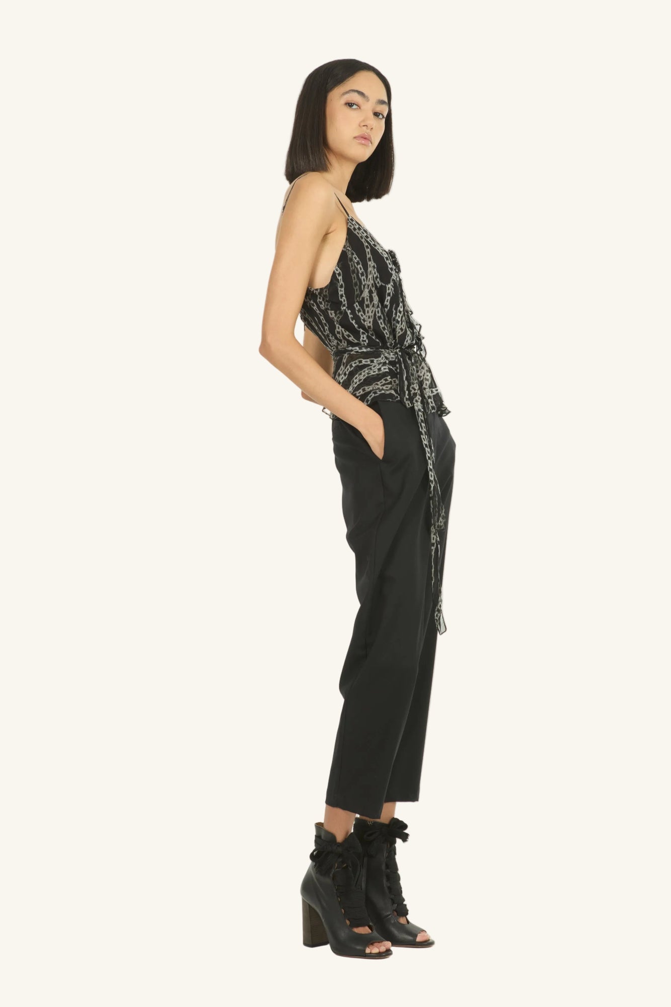 Mavis Top | Black Chain