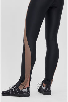 Colorblock Tech Leggings | Black