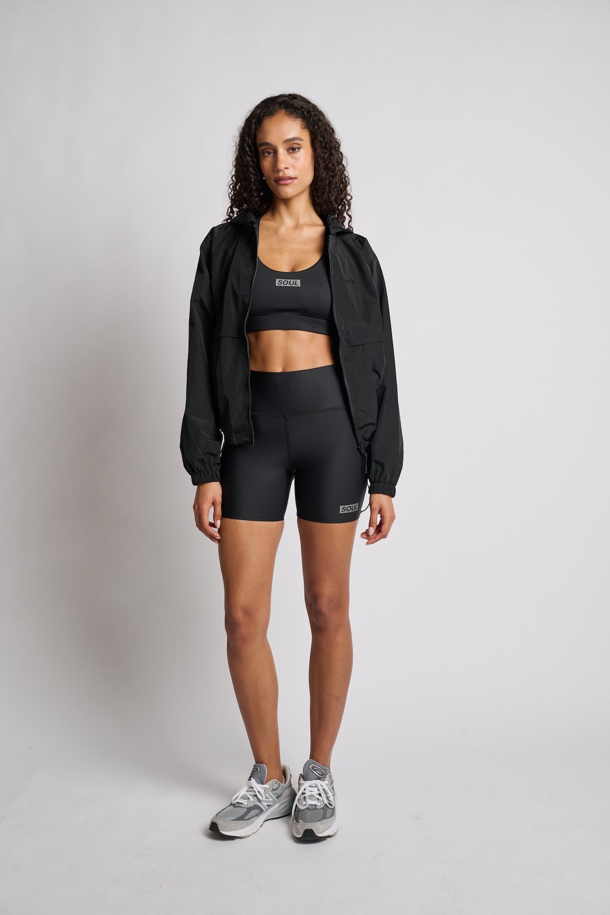 Soul by SoulCycle | Cropped Windbreaker | Black