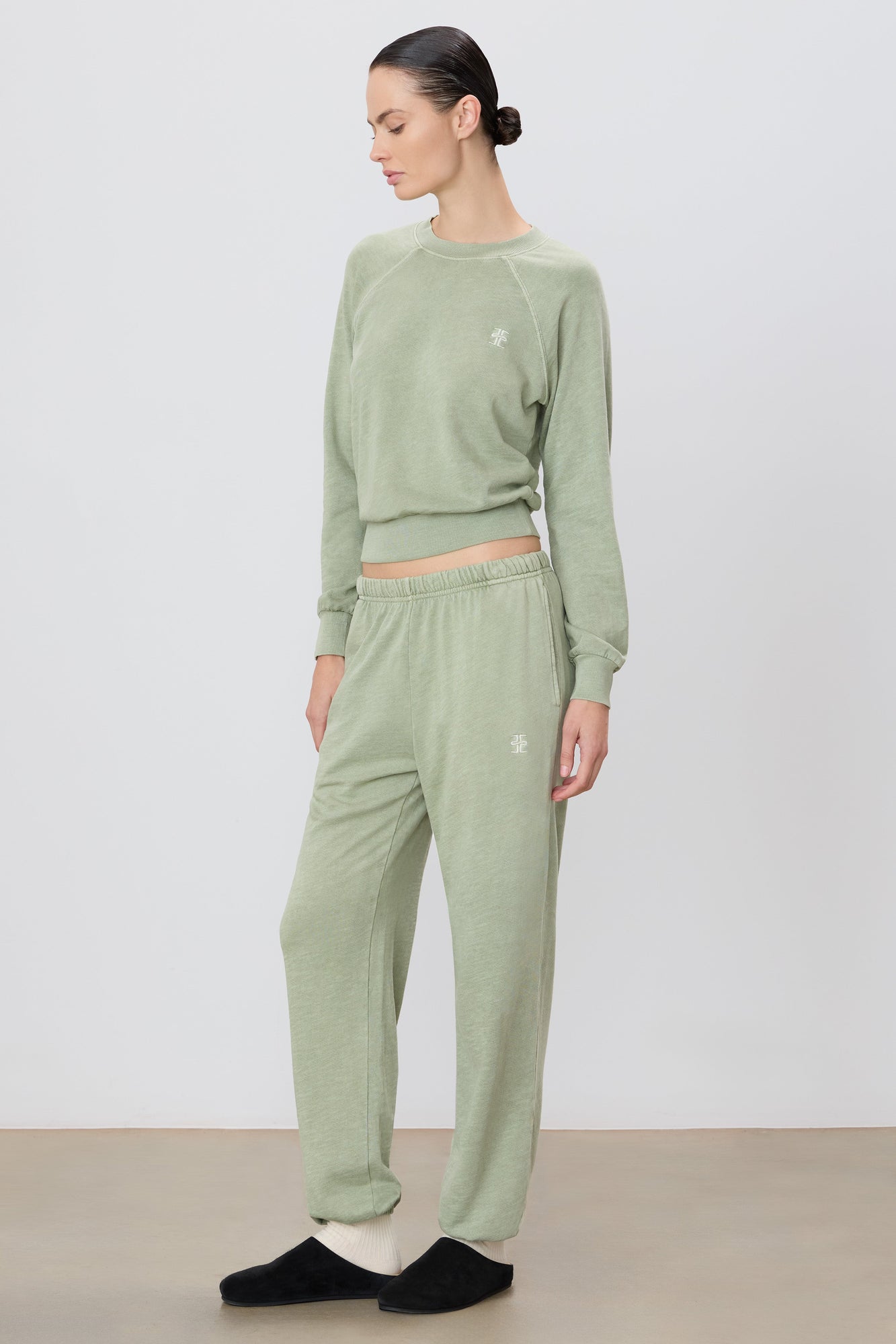 SHRUNKEN RAGLAN SWEATSHIRT - ETERNE