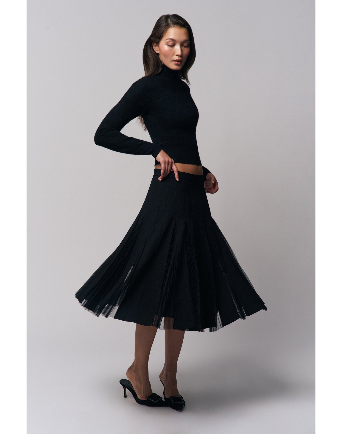 Delia Sweater | Black