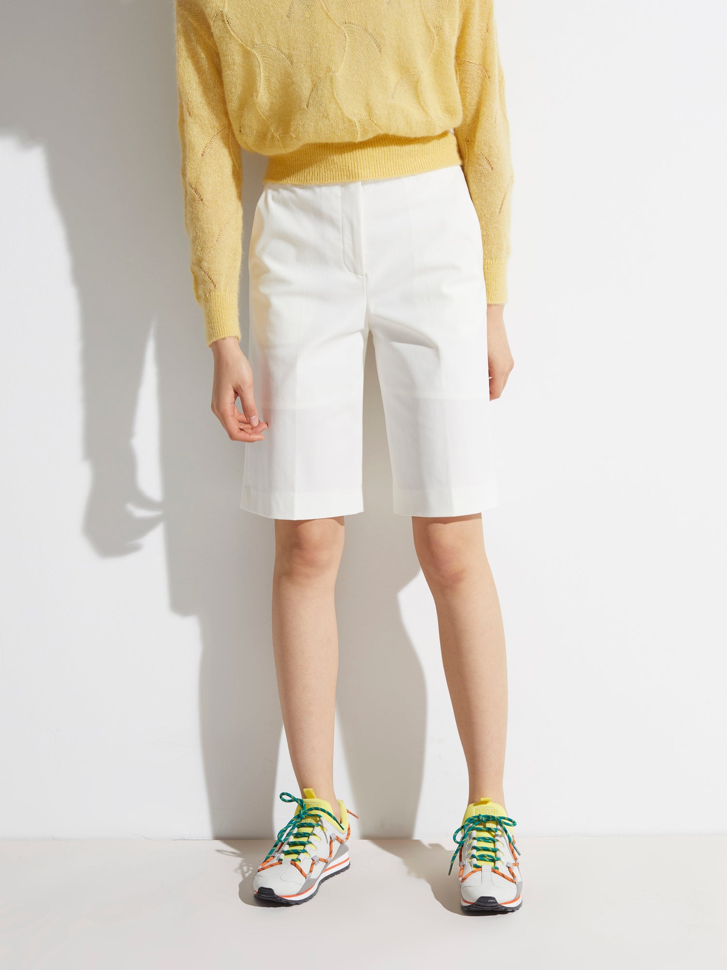 Shorts | White