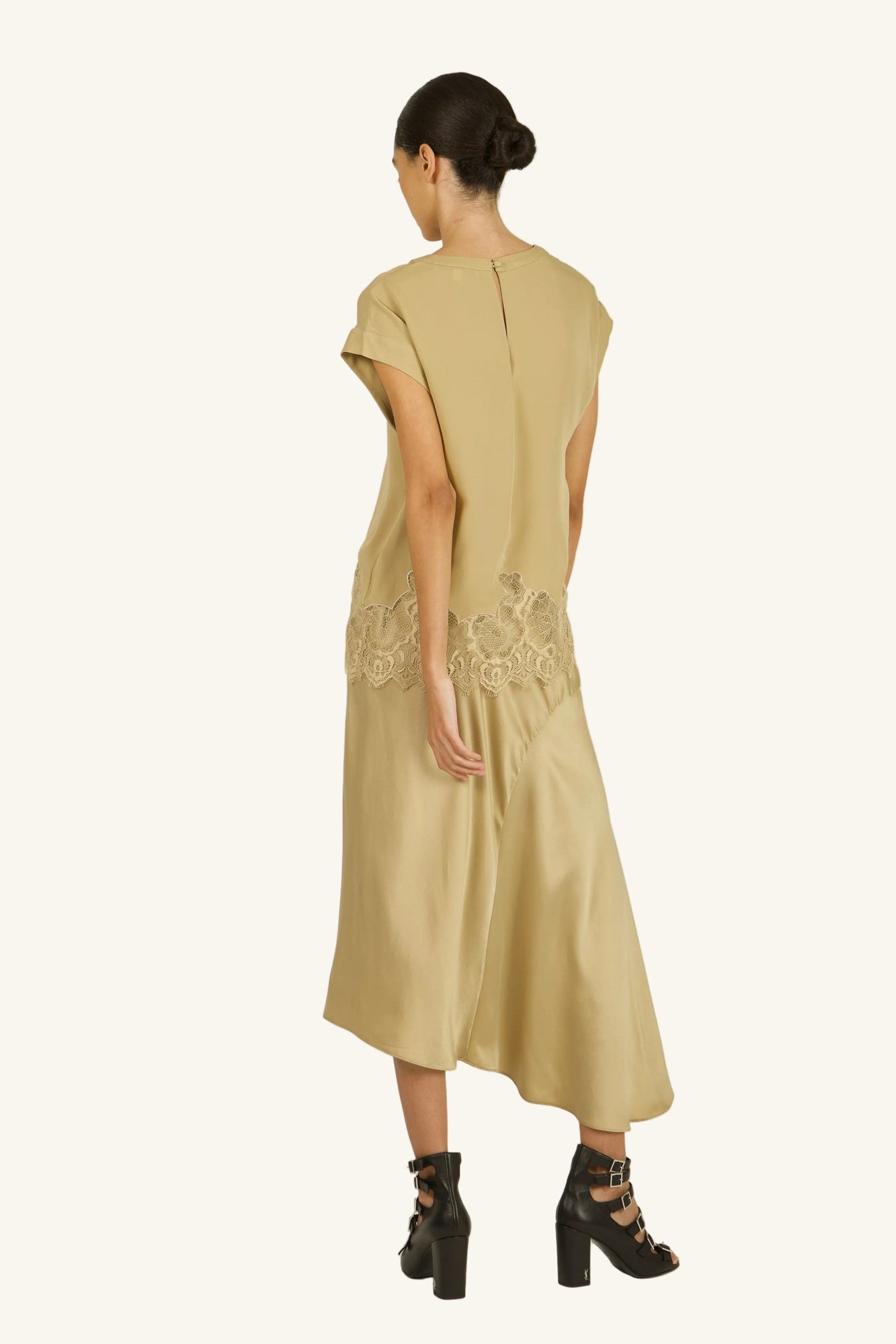 Evrin Top | Sand