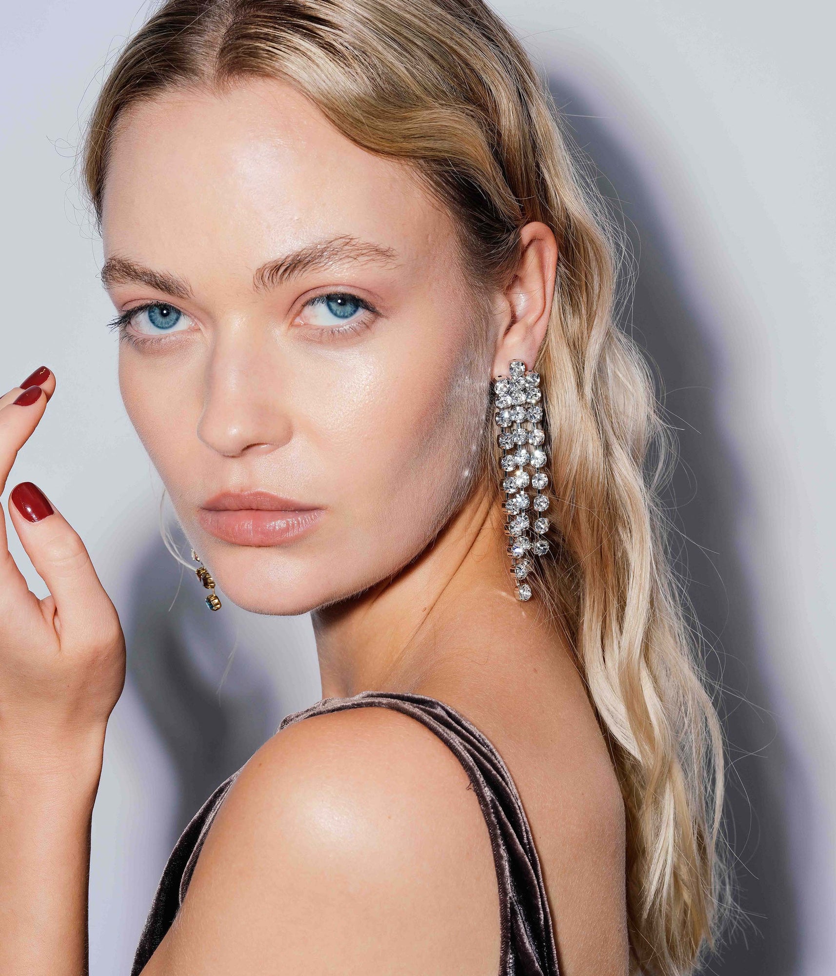 Estelle Chandelier Earrings in Crystal - Loren Hope
