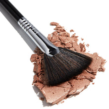 Strobing Fan Brush | F42