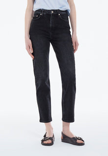 Cropped Straight Jeans | Women | Black Washed