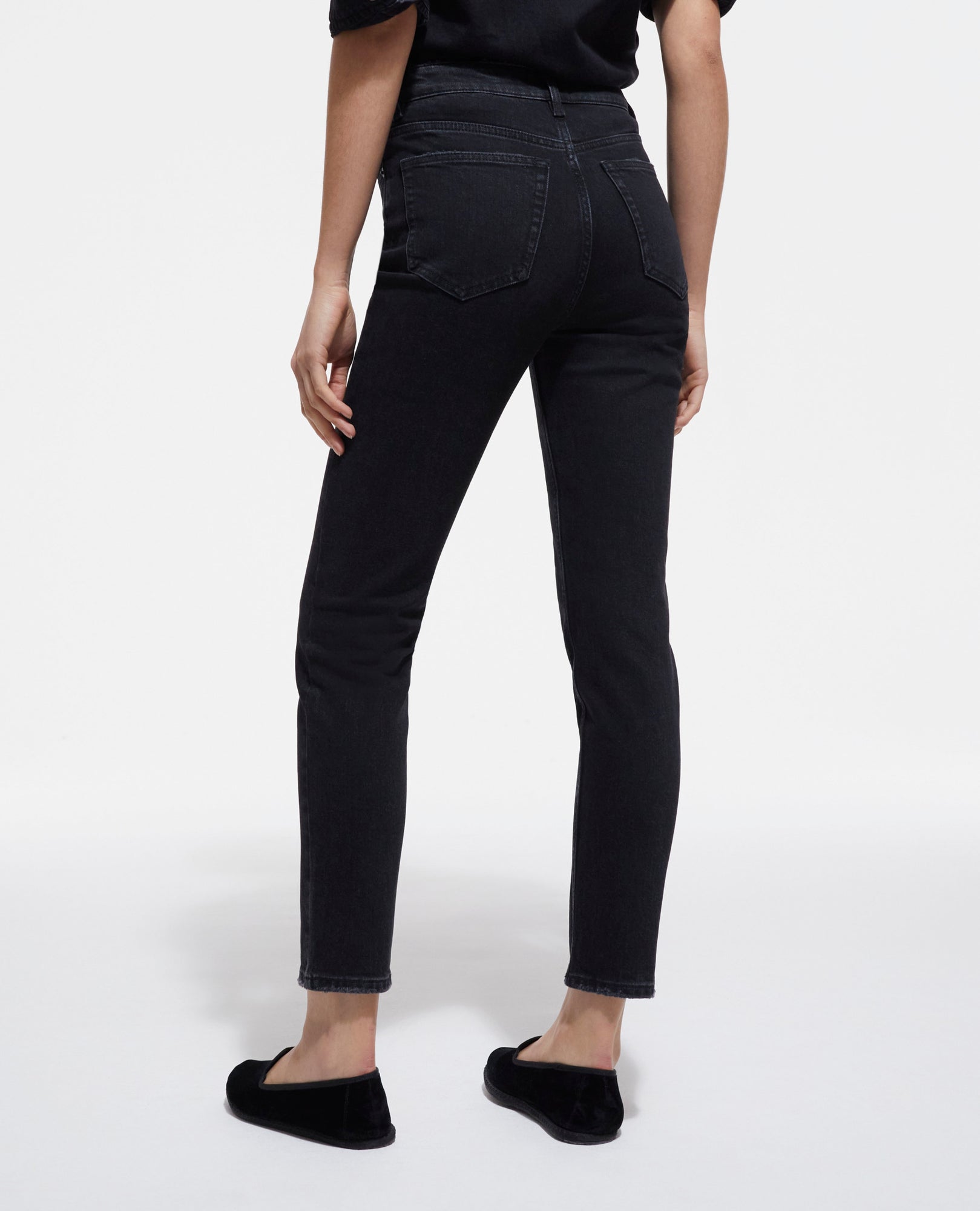 Slim-Fit Jeans | Women | Black Washed