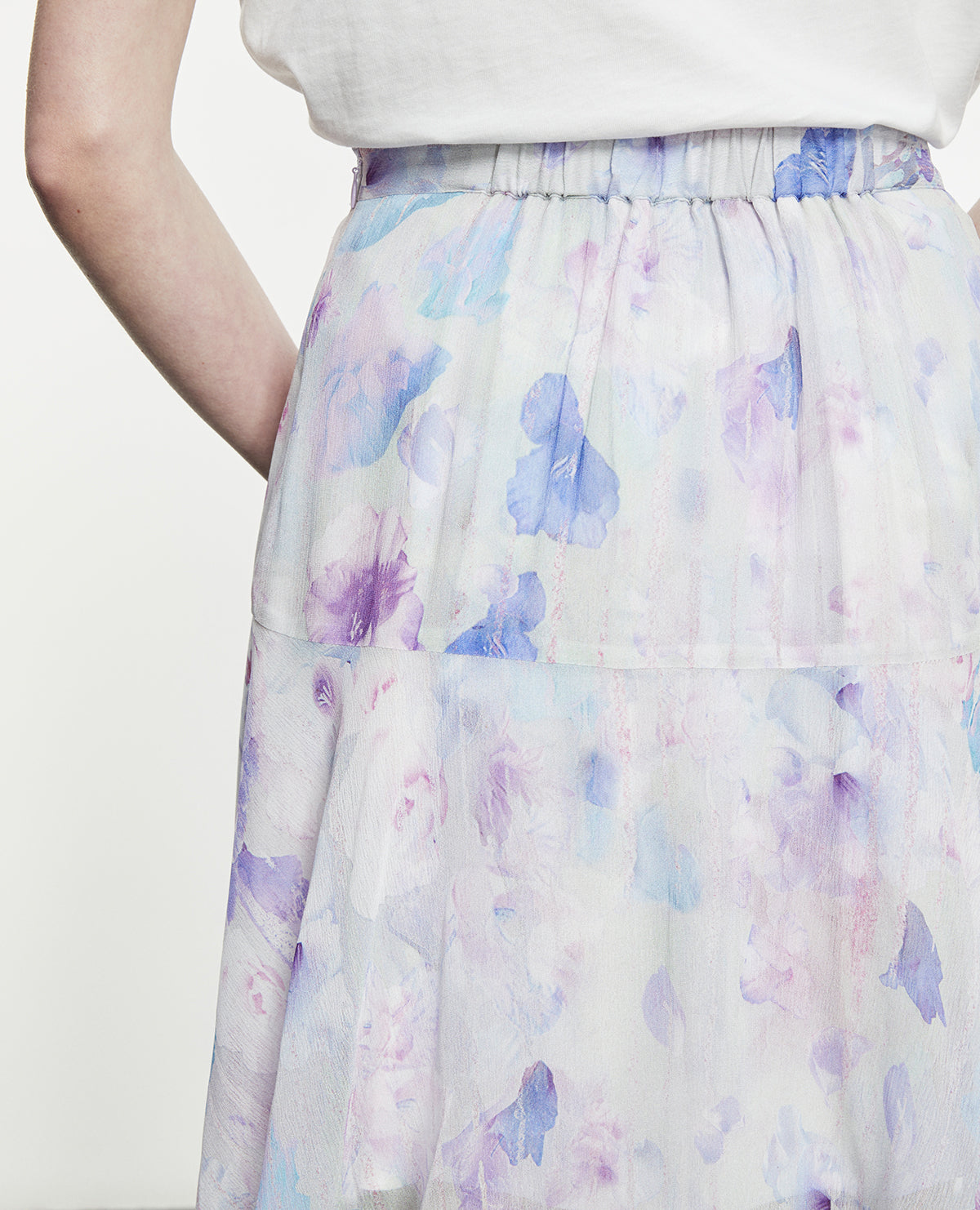 Flowing Short Frilly Skirt With Print | Women | White x Lavender