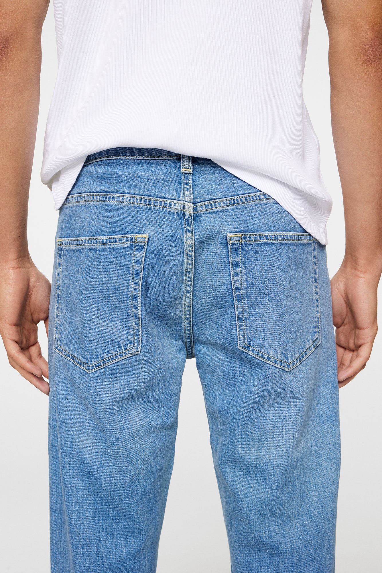 Men | Jax Light Wash Slim Jeans | Light Blue