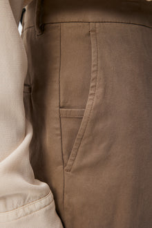 Men | Lois Twill Flex Pants | Walnut