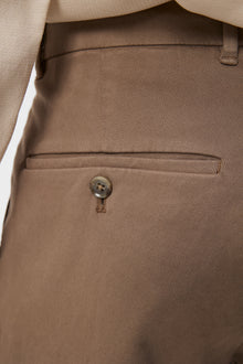 Men | Lois Twill Flex Pants | Walnut