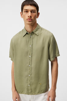 Men | Reg SS Light Tencel Shirt | Oil Green