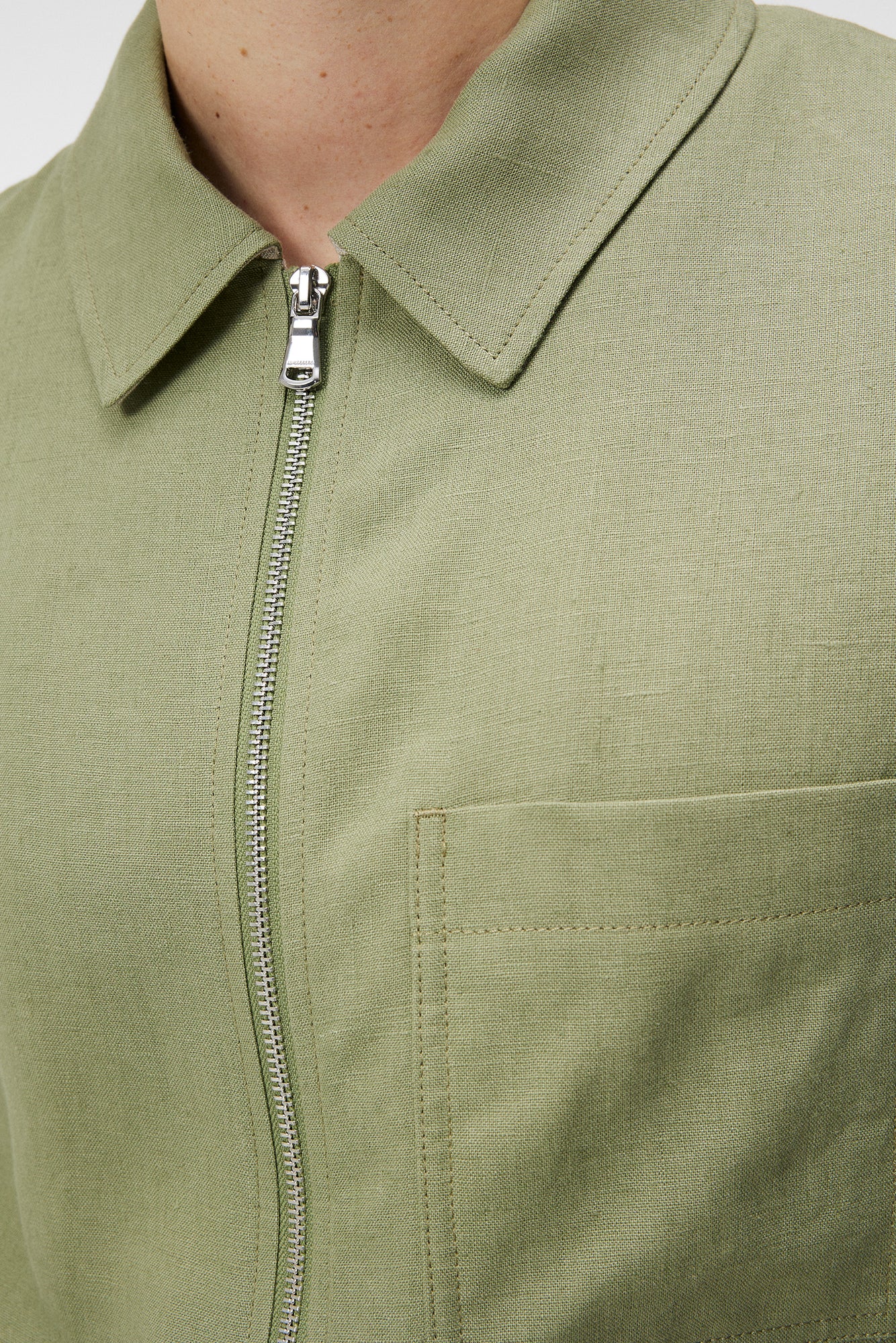 Men | Julius Linen Overshirt | Oil Green