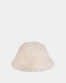 The Rudsak YURI - L425538 Iceland is a cozy women’s winter bucket hat in off-white faux fur with a vegan-leather trim, shown against a plain white background.