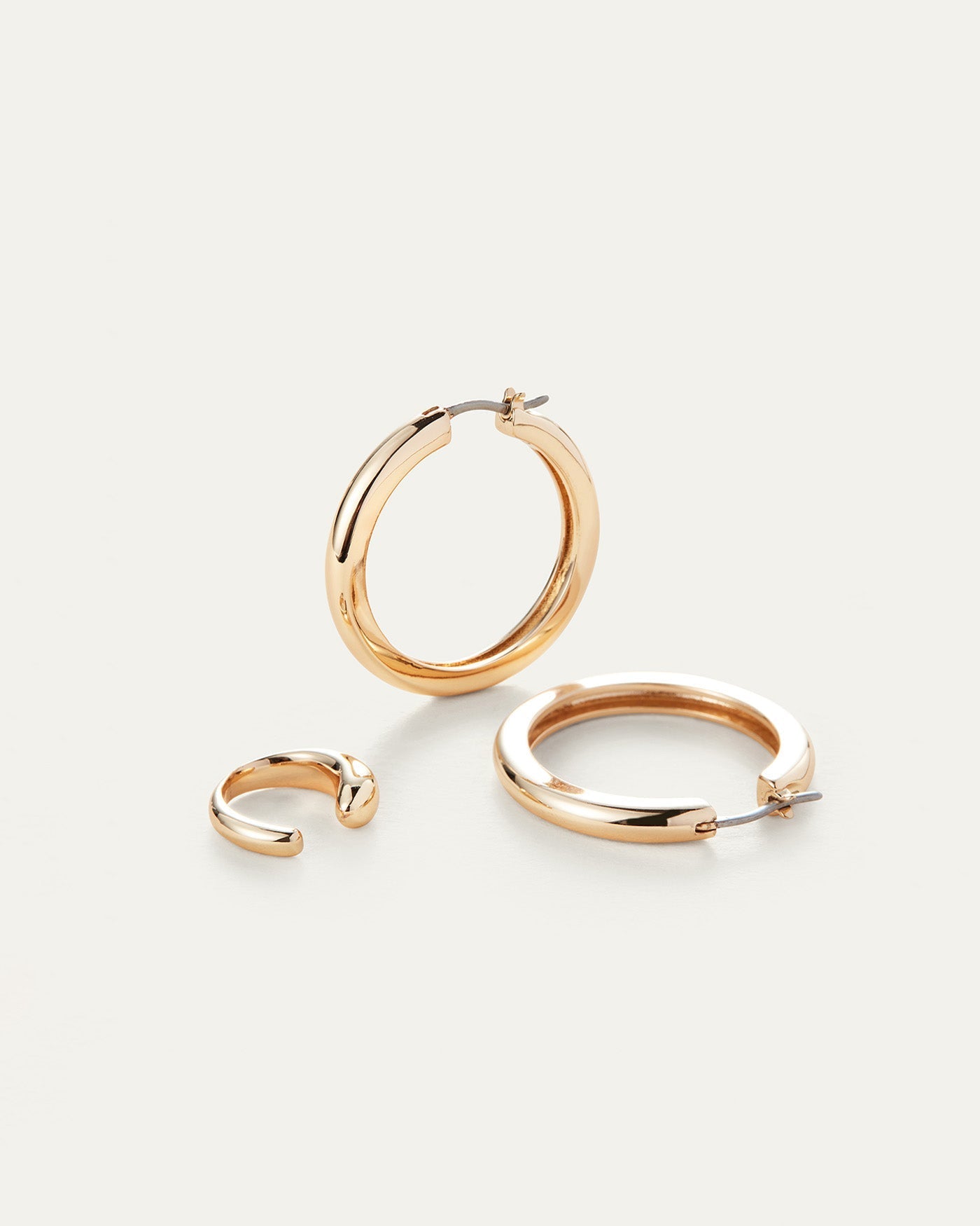 https://cdn.shopify.com/s/files/1/0932/7938/files/FavoriteDaughterHoopsSet_2_af5655bf-5041-4c03-8492-8767a0b37cd6.jpg?v=1773252714