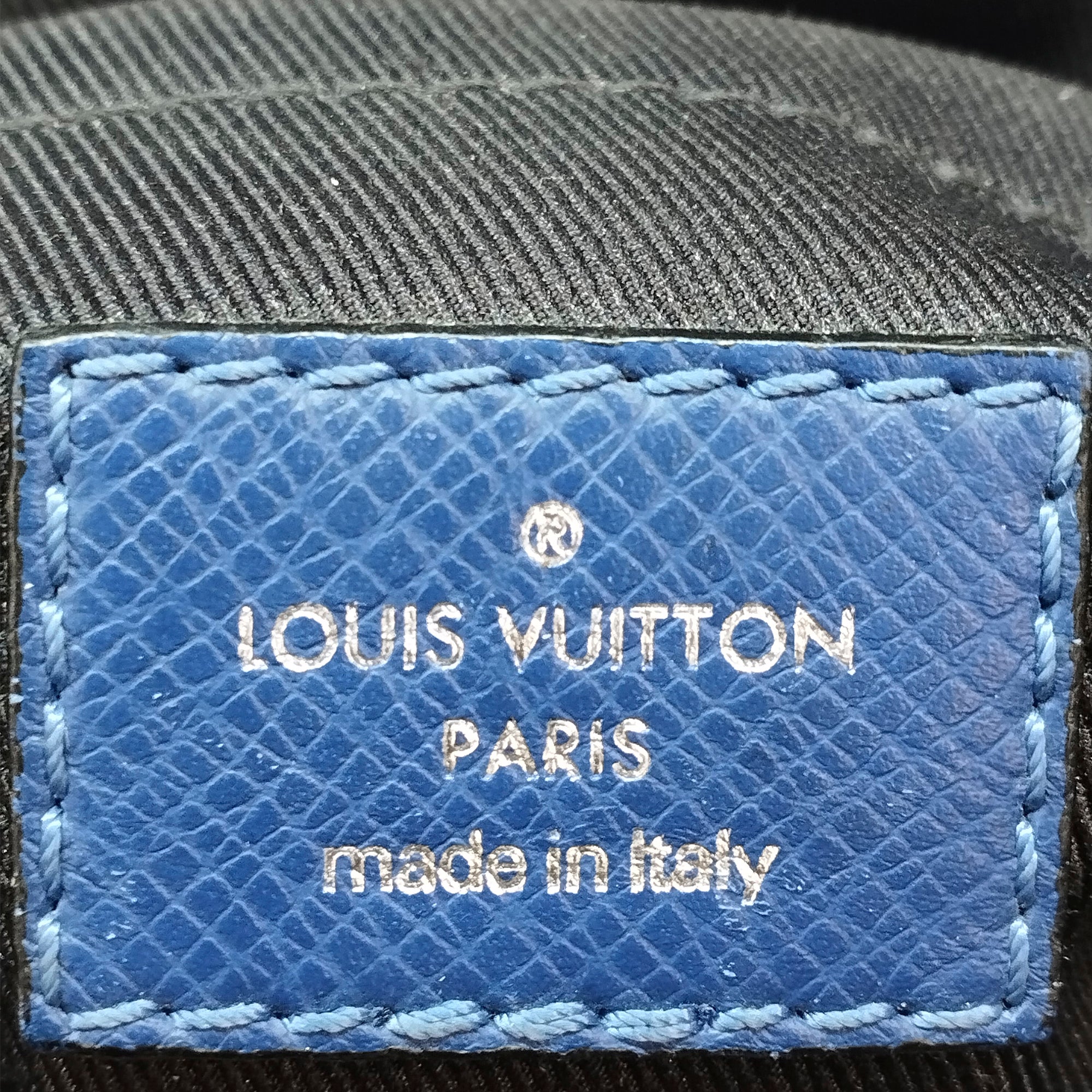 Louis Vuitton Pre-Owned Taiga Outdoor Messenger PM | Women | Blue (V1)