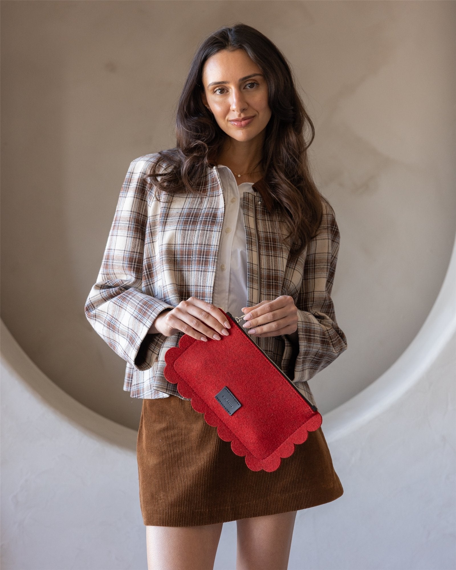 Deco Edge Merino Wool Pouch | Cherry