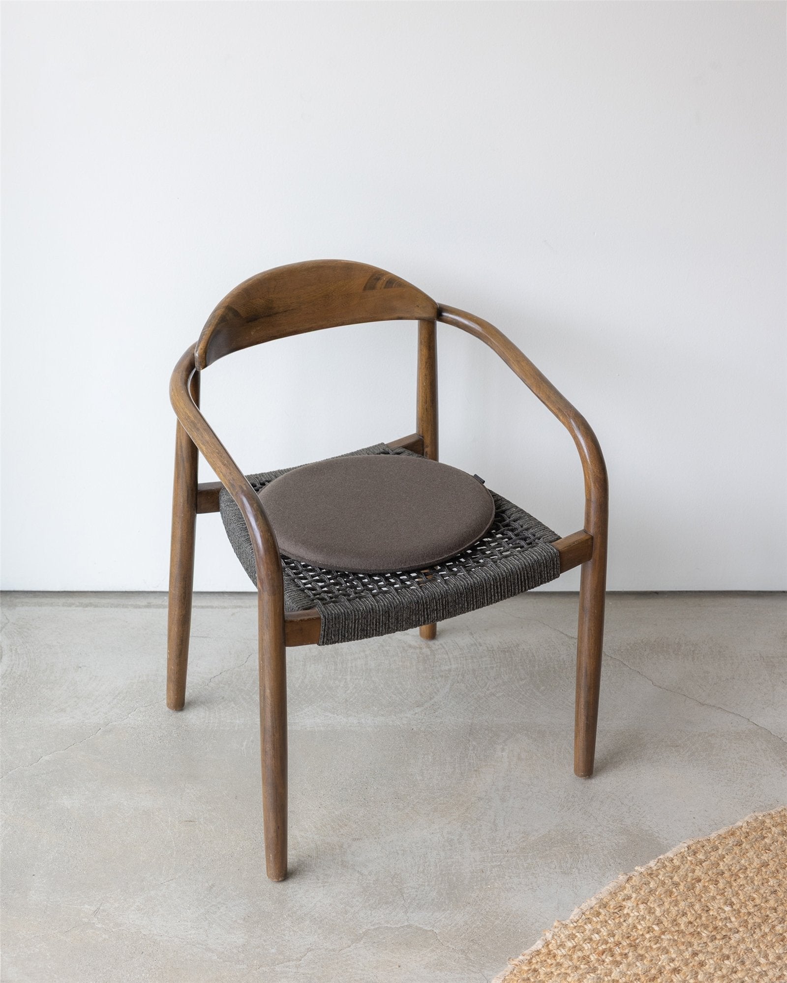 Zabuton Merino Wool Round Seat Cushion | Tobacco