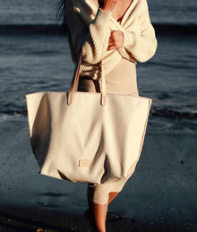 Hana Boat Bag Canvas (3709927358528)