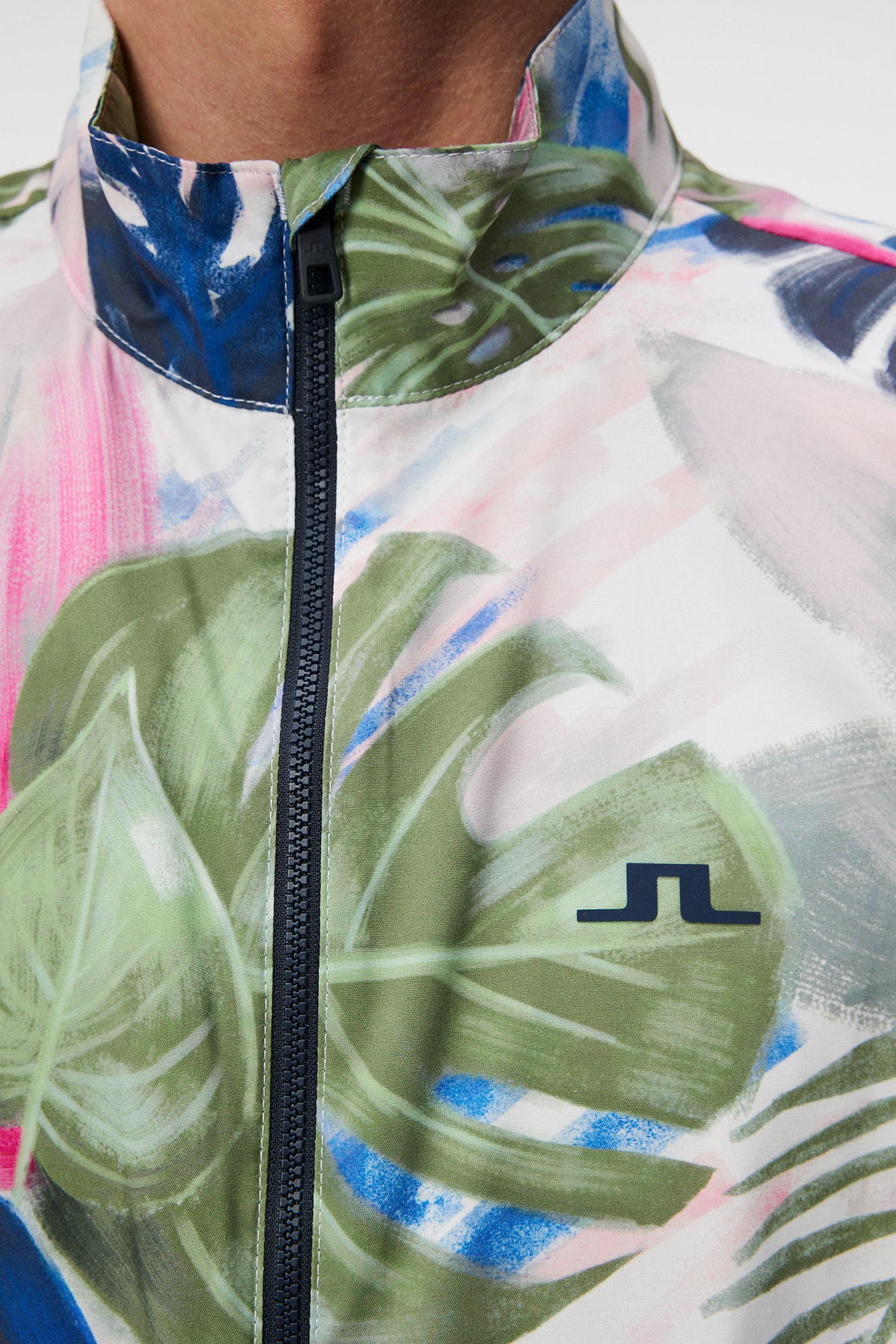 Men | Ash Light Packable Vest Print | Calypso Oil Green