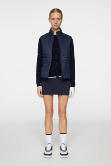 Women | Holma Quilt Hybrid Vest | JL Navy
