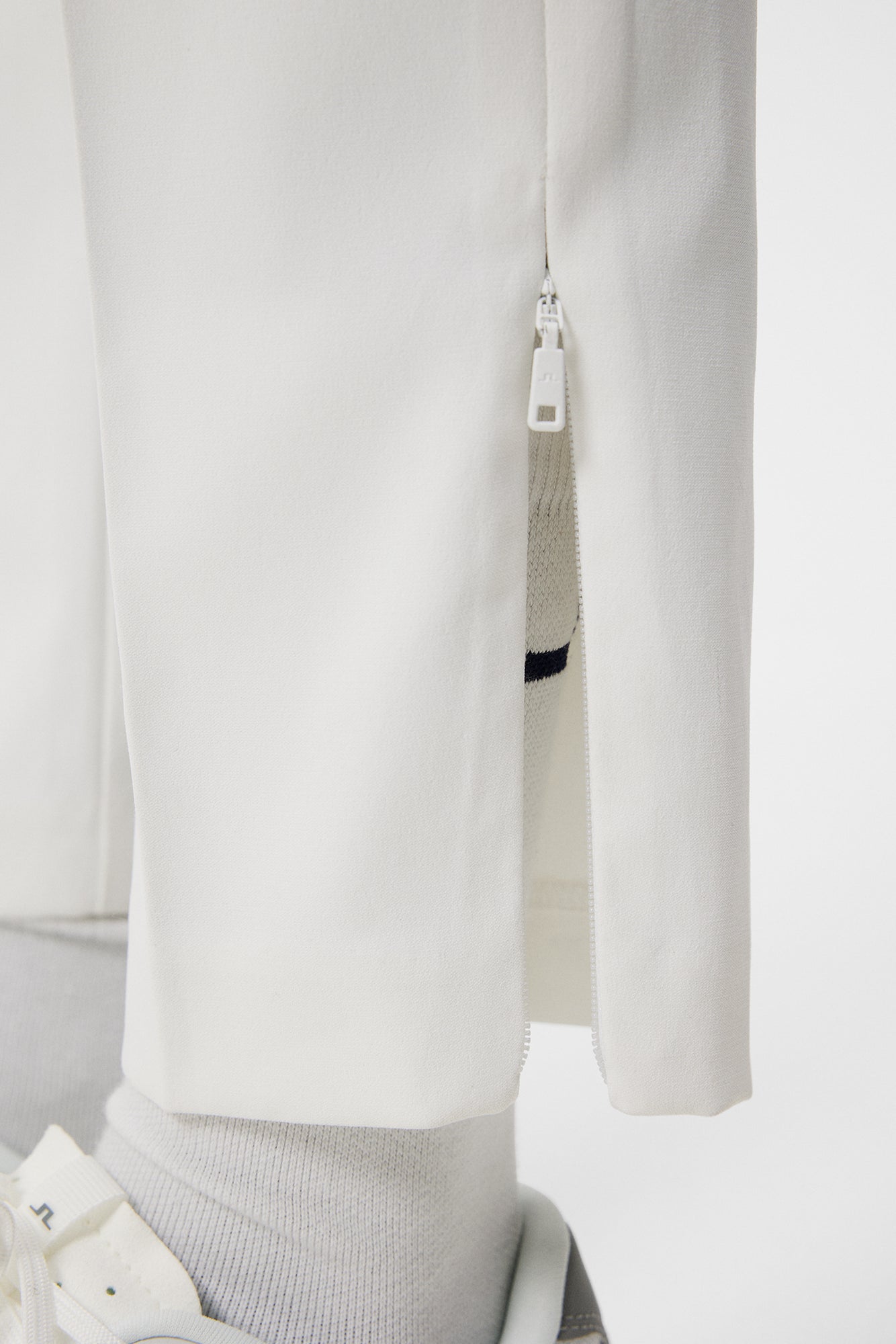 Women | Pia Pant | White (V1)