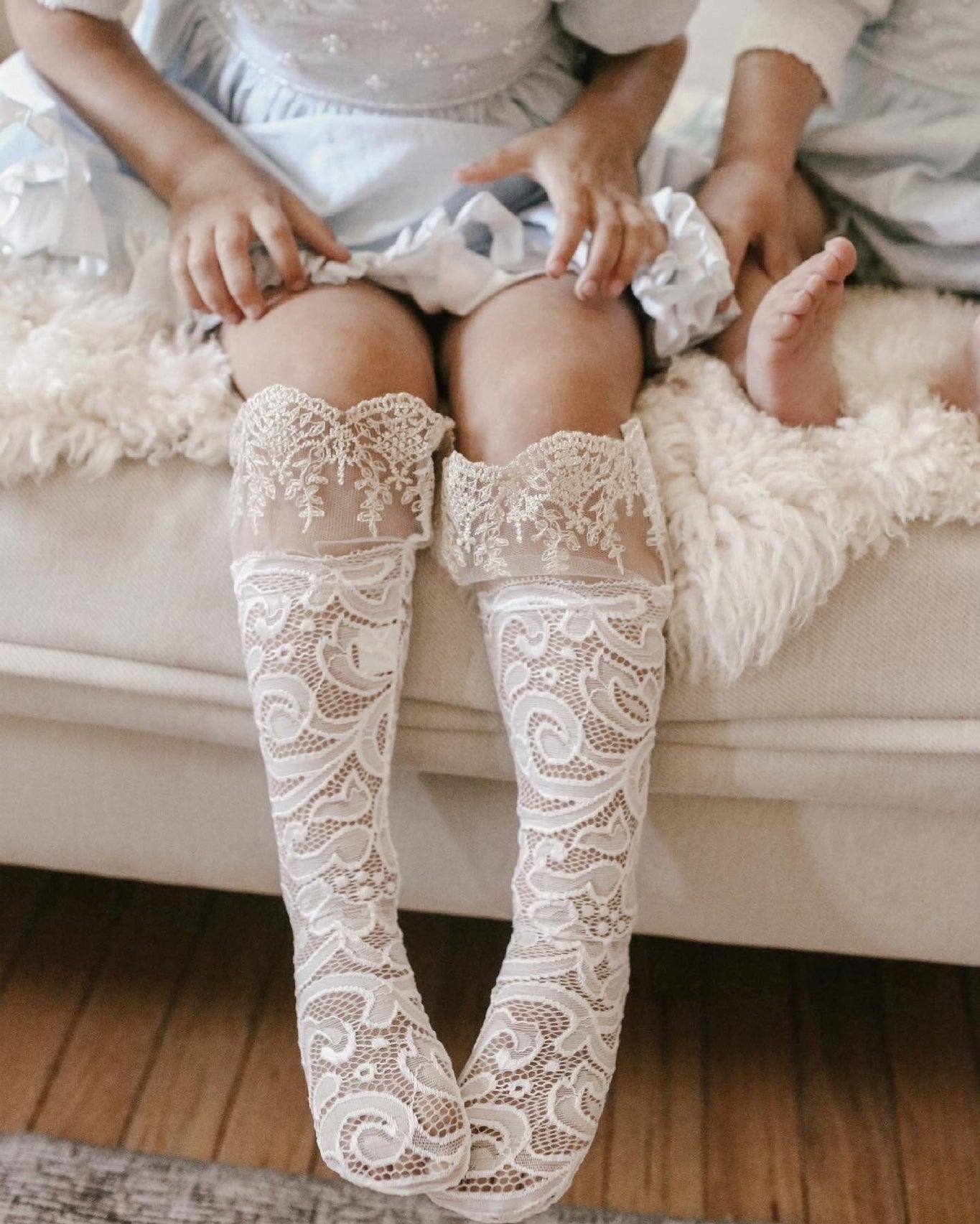Girl | Aida Lace and Socks | White x Gold