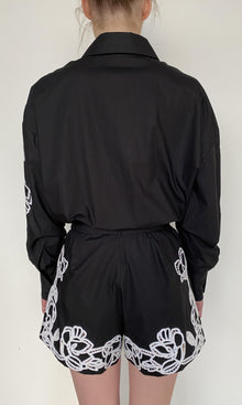 Womens | Daha Cotton Poplin Shorts With Buckle Belt | Black White