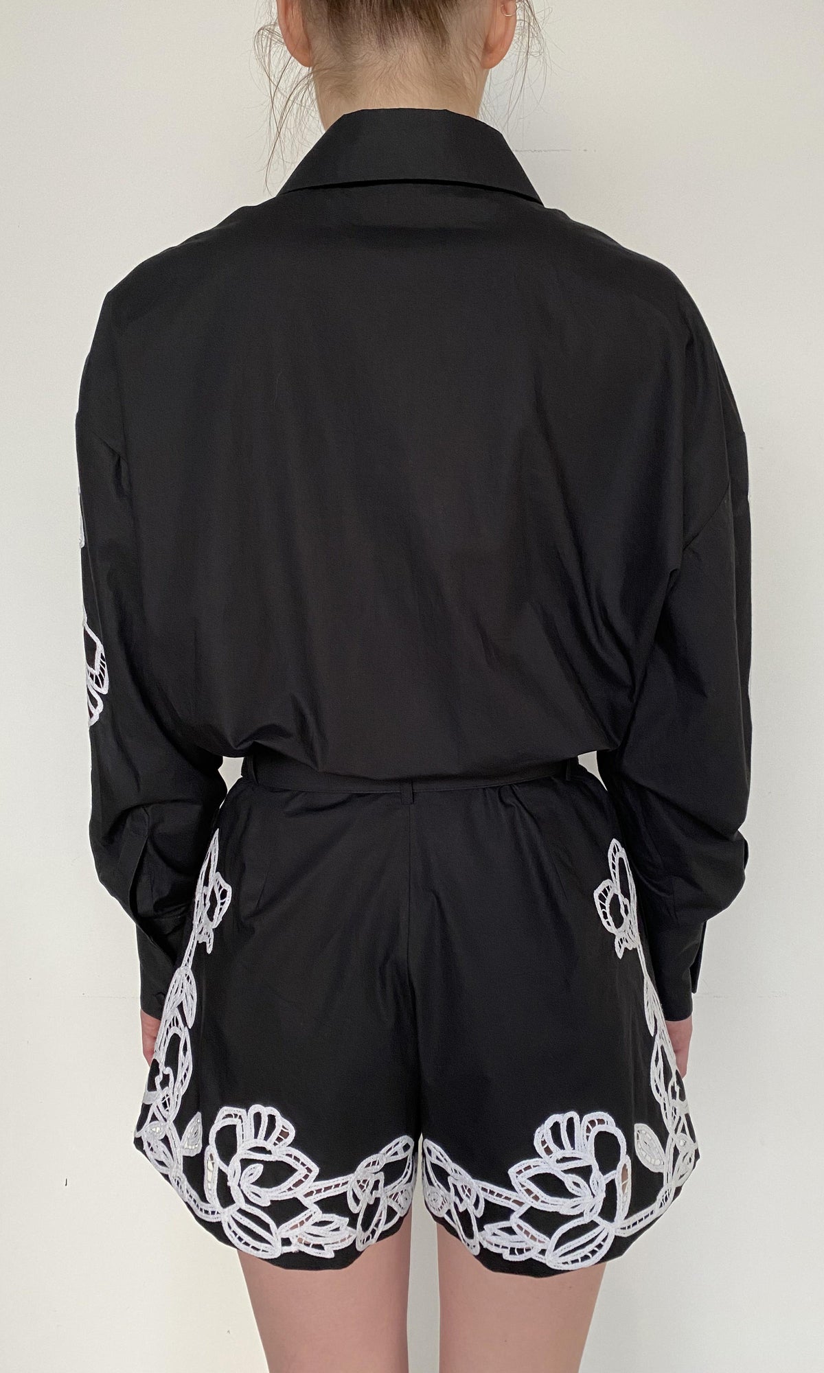 Womens | Daha Cotton Poplin Shorts With Buckle Belt | Black White