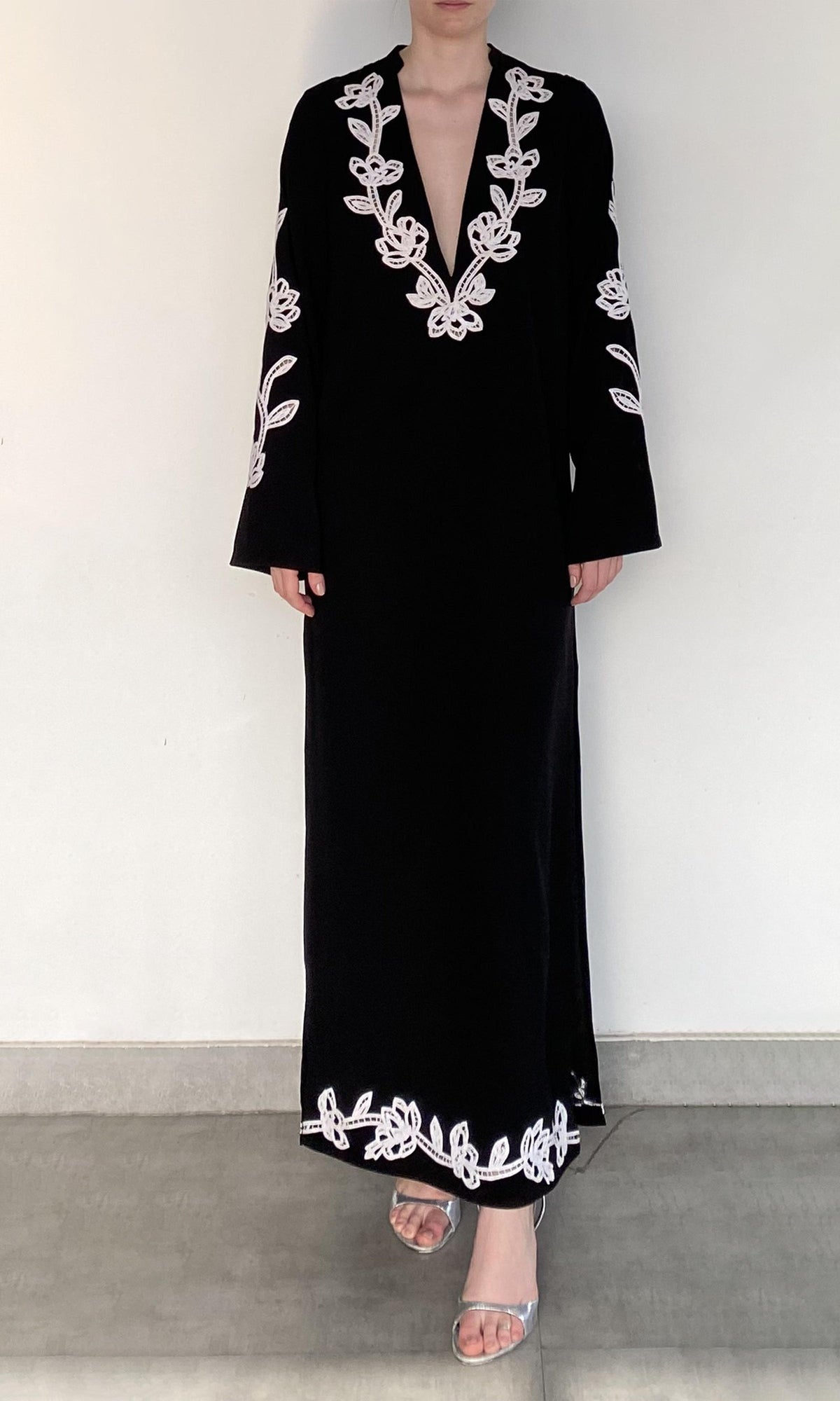 Hemant And Nandita | Daha Polyester Crepe Long Kaftan | Black White