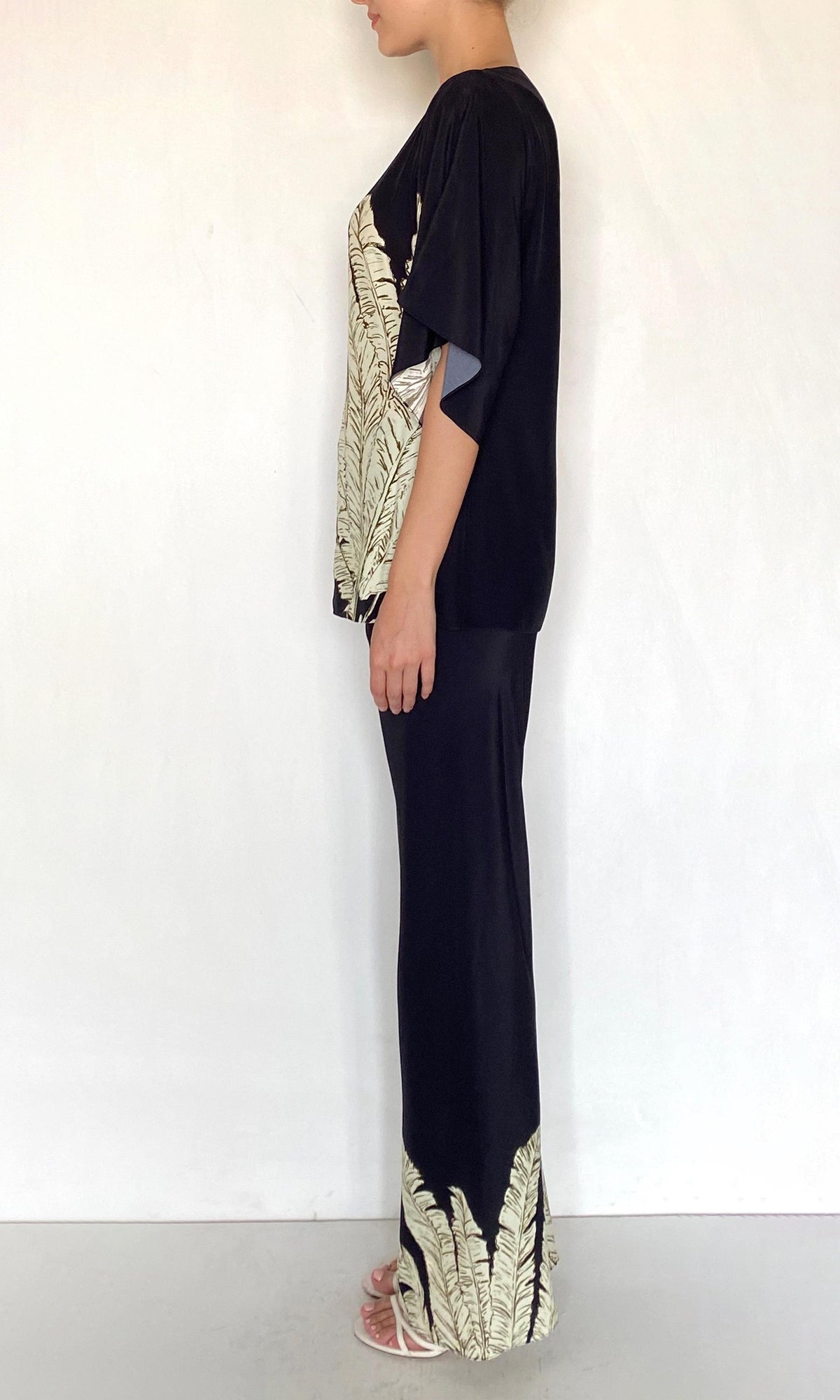 Womens | Palm Viscose Heavy Crepe Boat Neck Top | Black