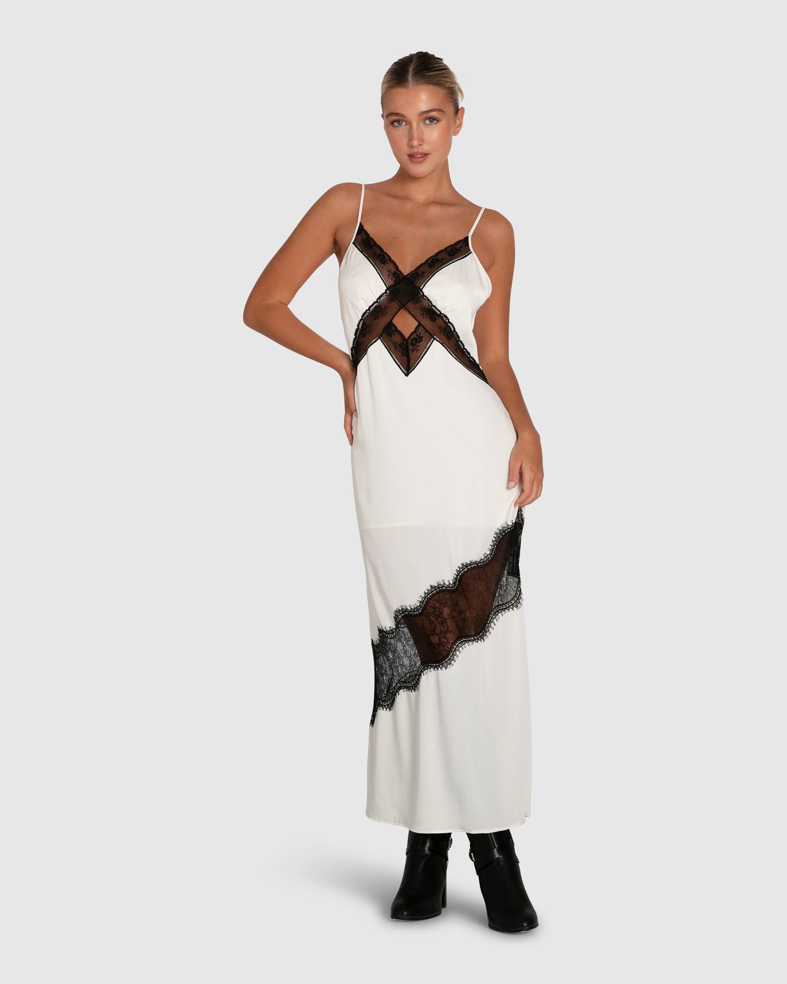 Women | Heavenly Bodies Lace Slip Dress | White/Black