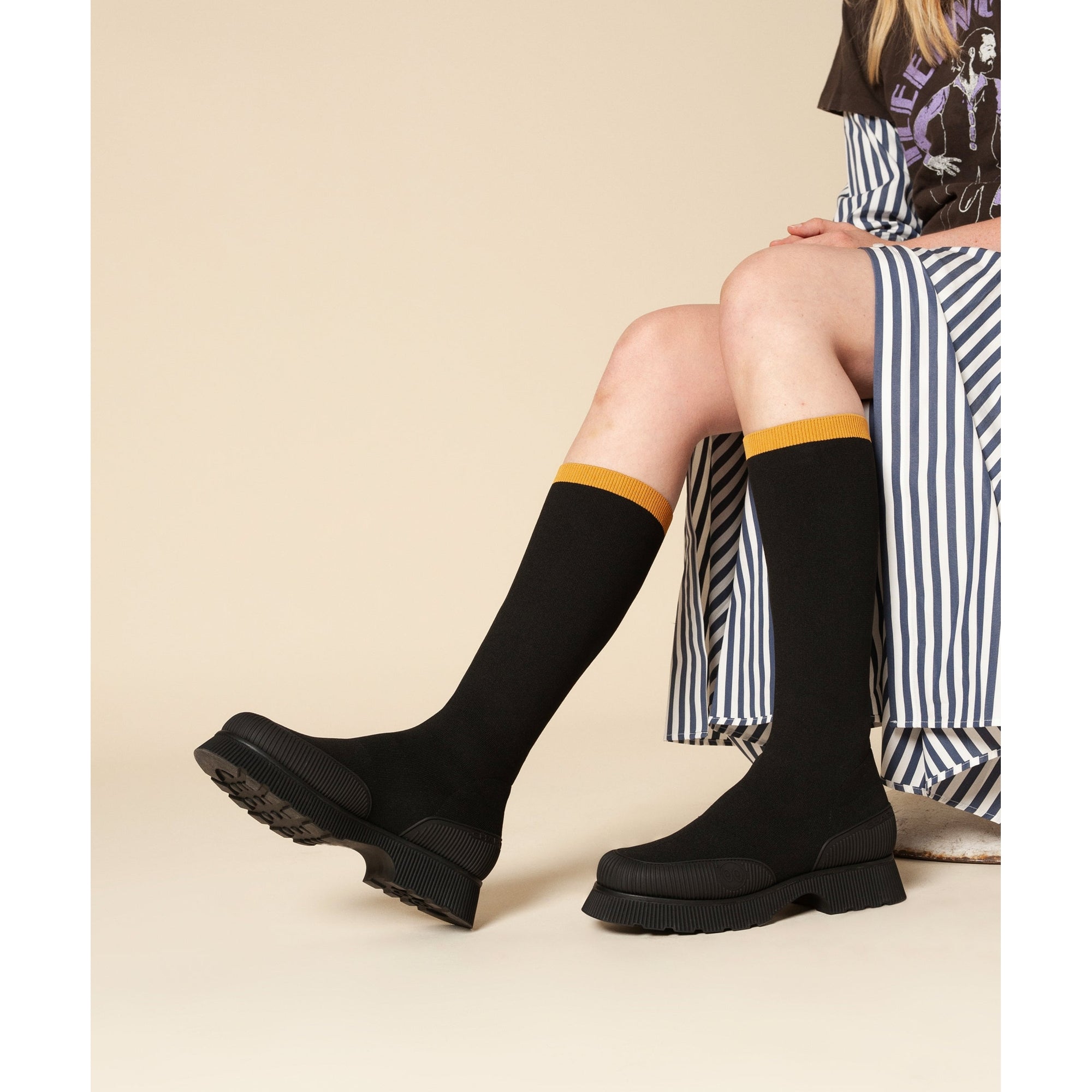 Hera Rubber Soled Ankle Chelsea Boot | Black