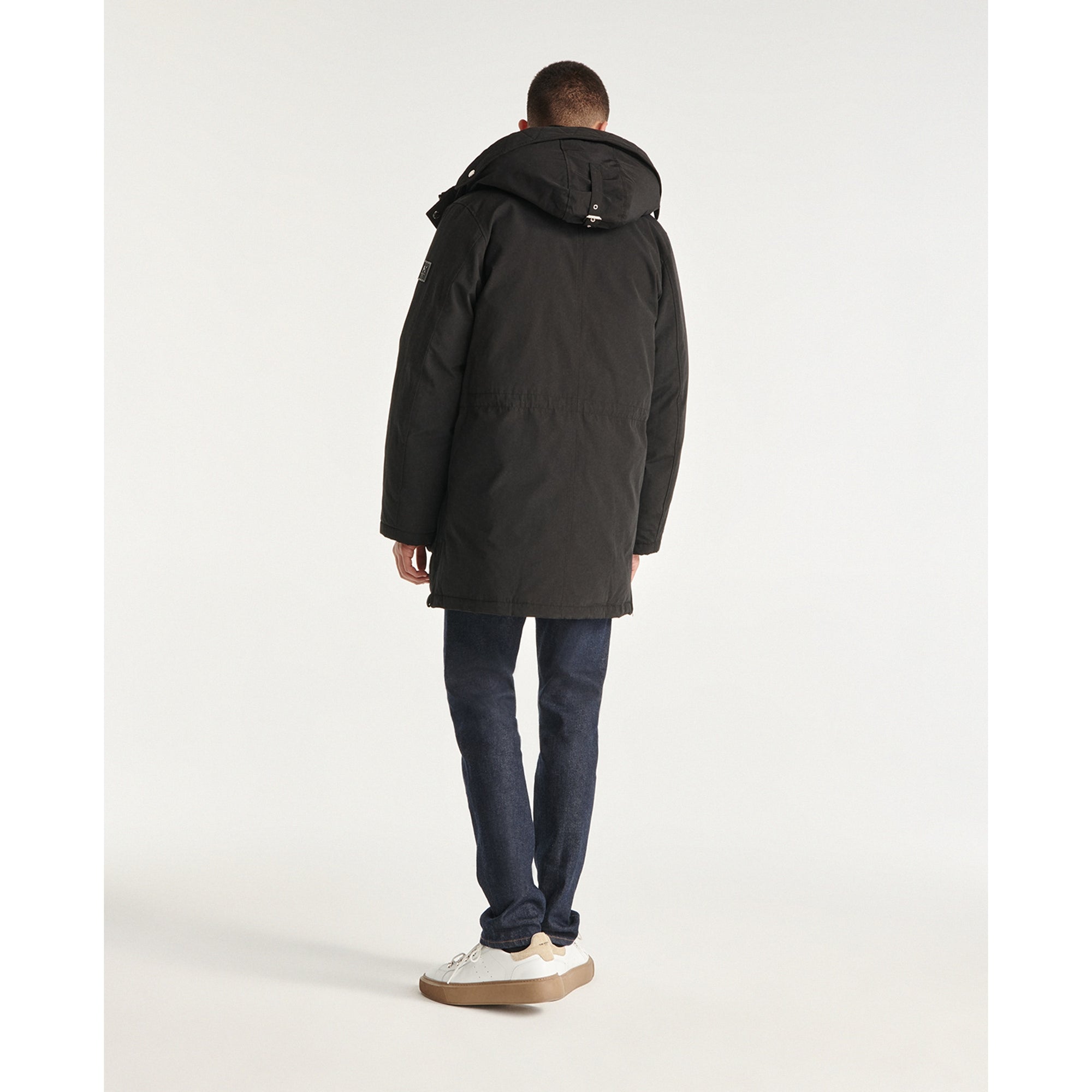 Hooded Parka And Rubber Logo Pockets | Men | Black