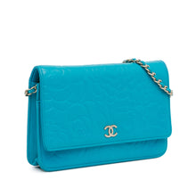 Chanel | Pre-Owned Lambskin Camellia Embossed Wallet On Chain | Blue/Aqua