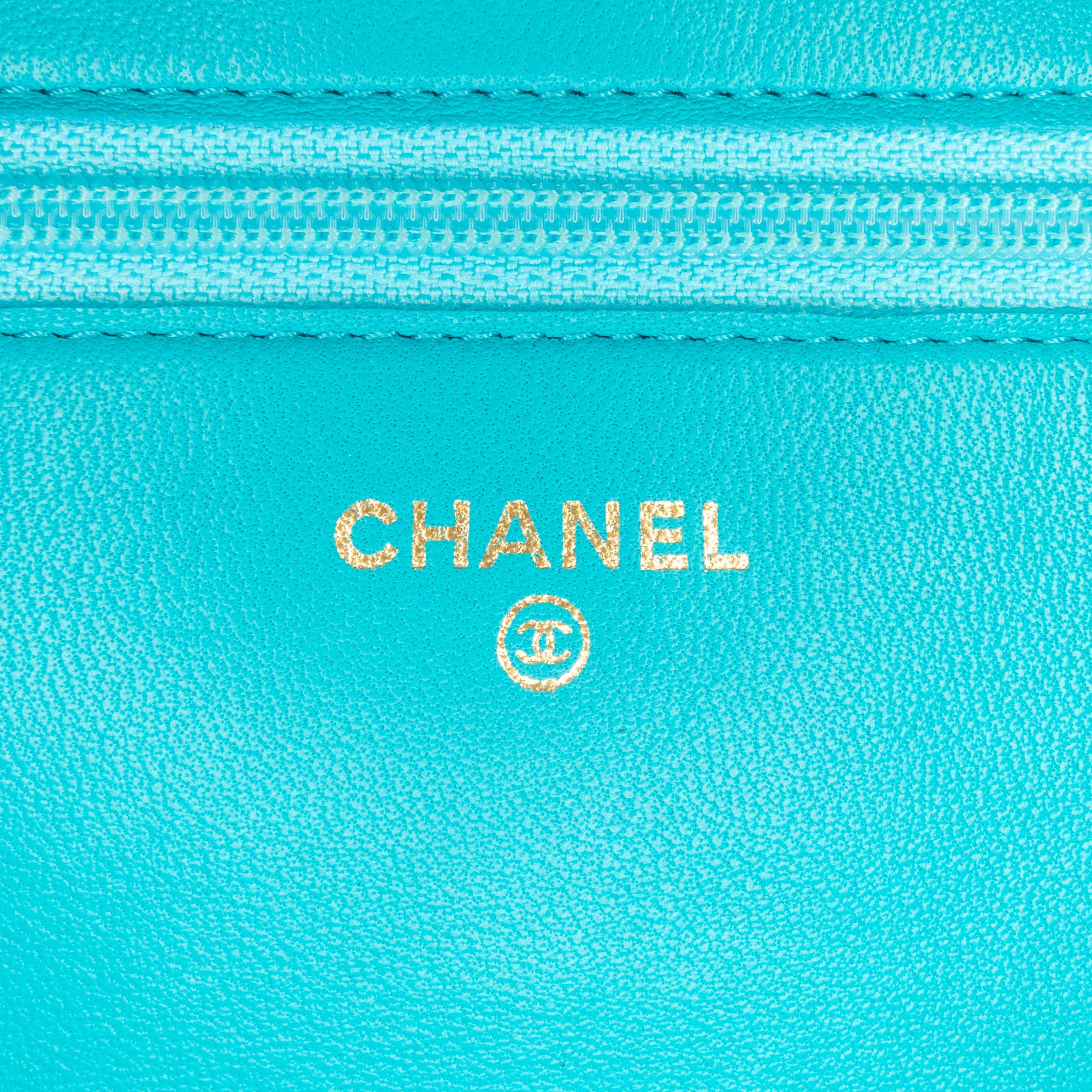Chanel | Pre-Owned Lambskin Camellia Embossed Wallet On Chain | Blue/Aqua