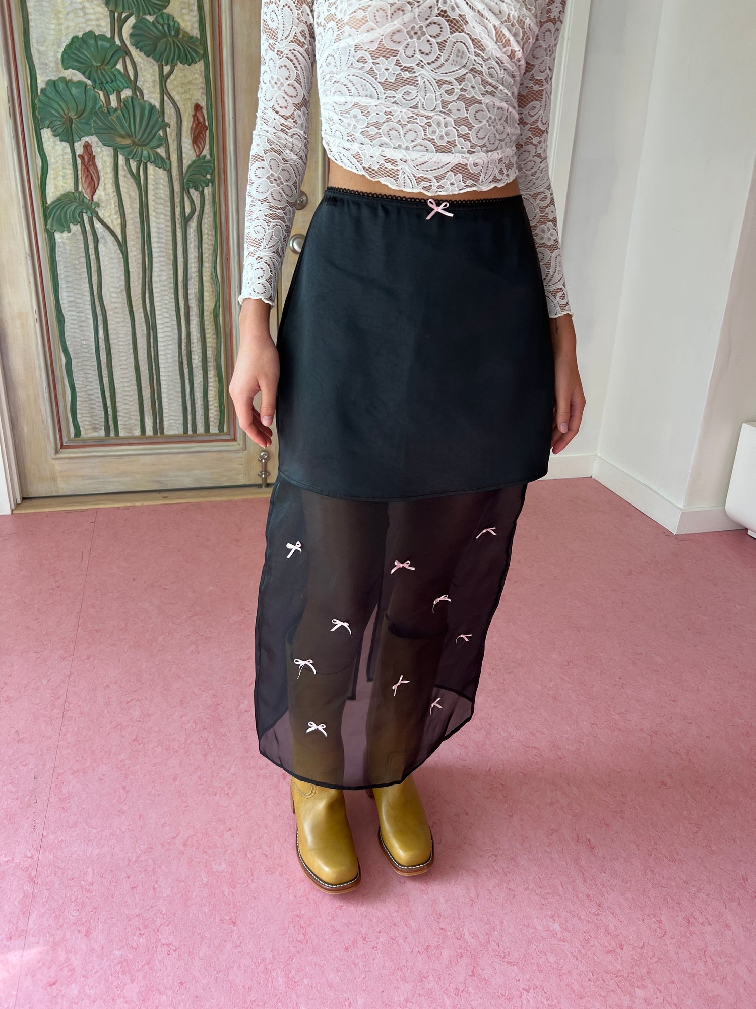 Harper Bow Tiered Skirt | Black Pink Bow