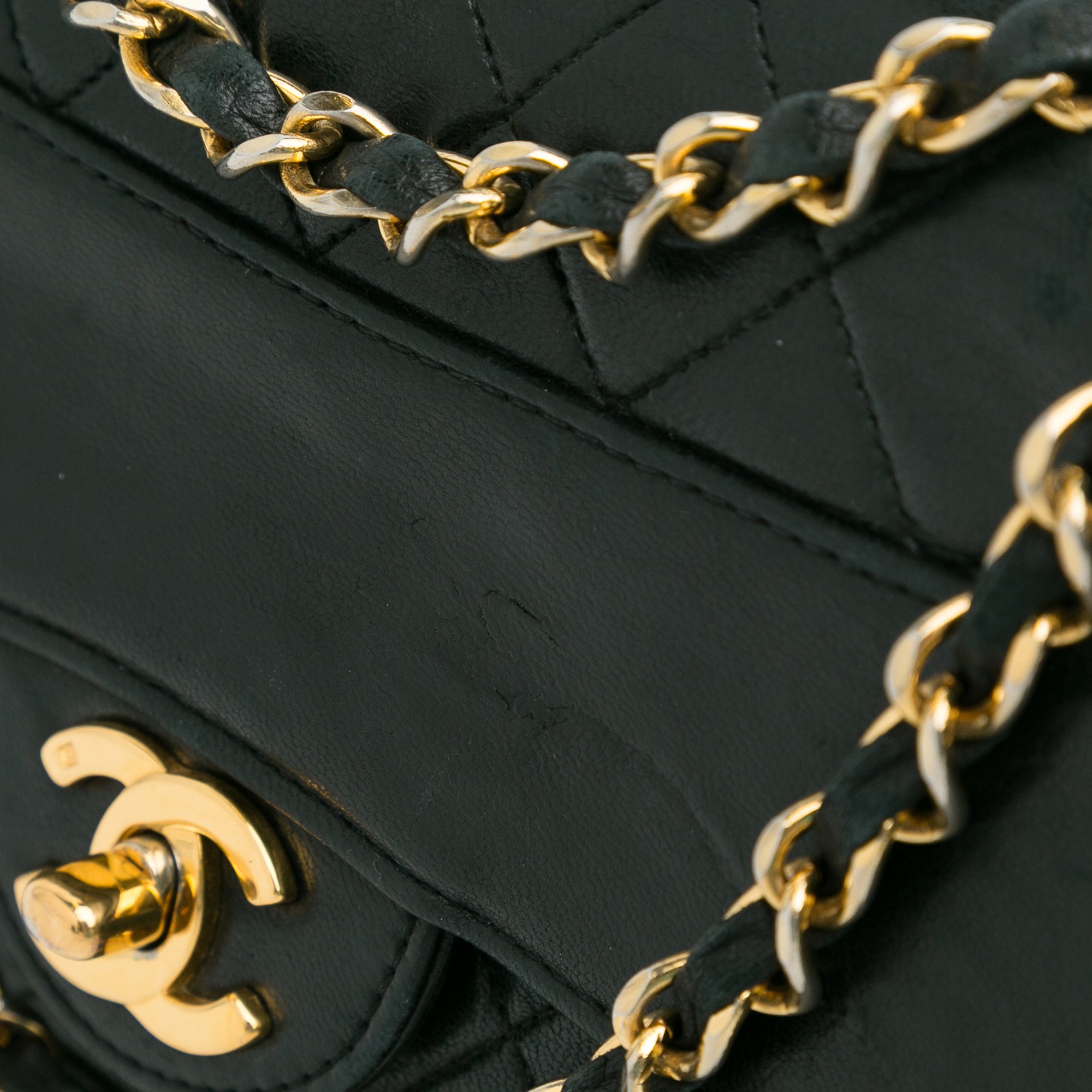 Chanel | Pre-Owned Quilted Lambskin Shoulder Bag | Black