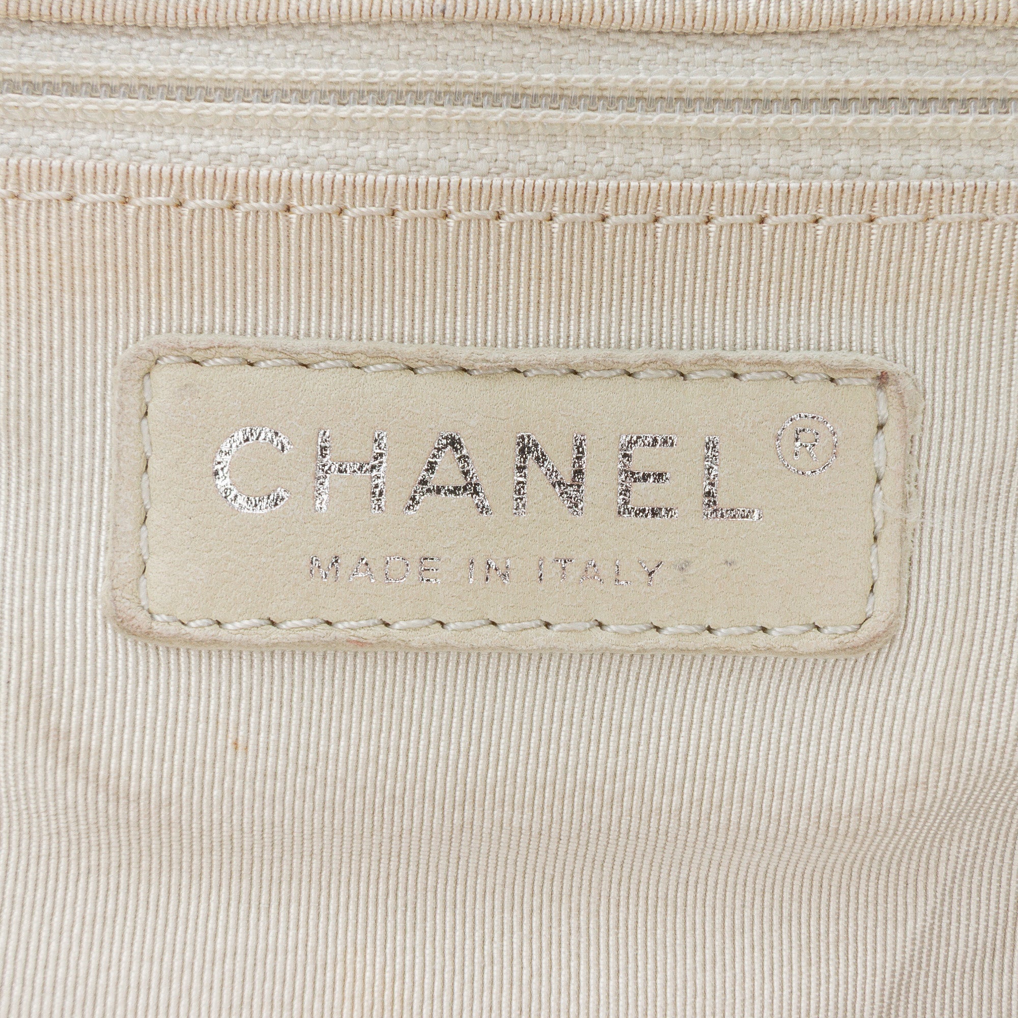 Chanel | Pre-Owned Large Lambskin Chain Around Flap | Black