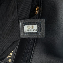 Chanel | Pre-Owned Medium Tweed Pearl Handle Flap | Blue/NavyBlack