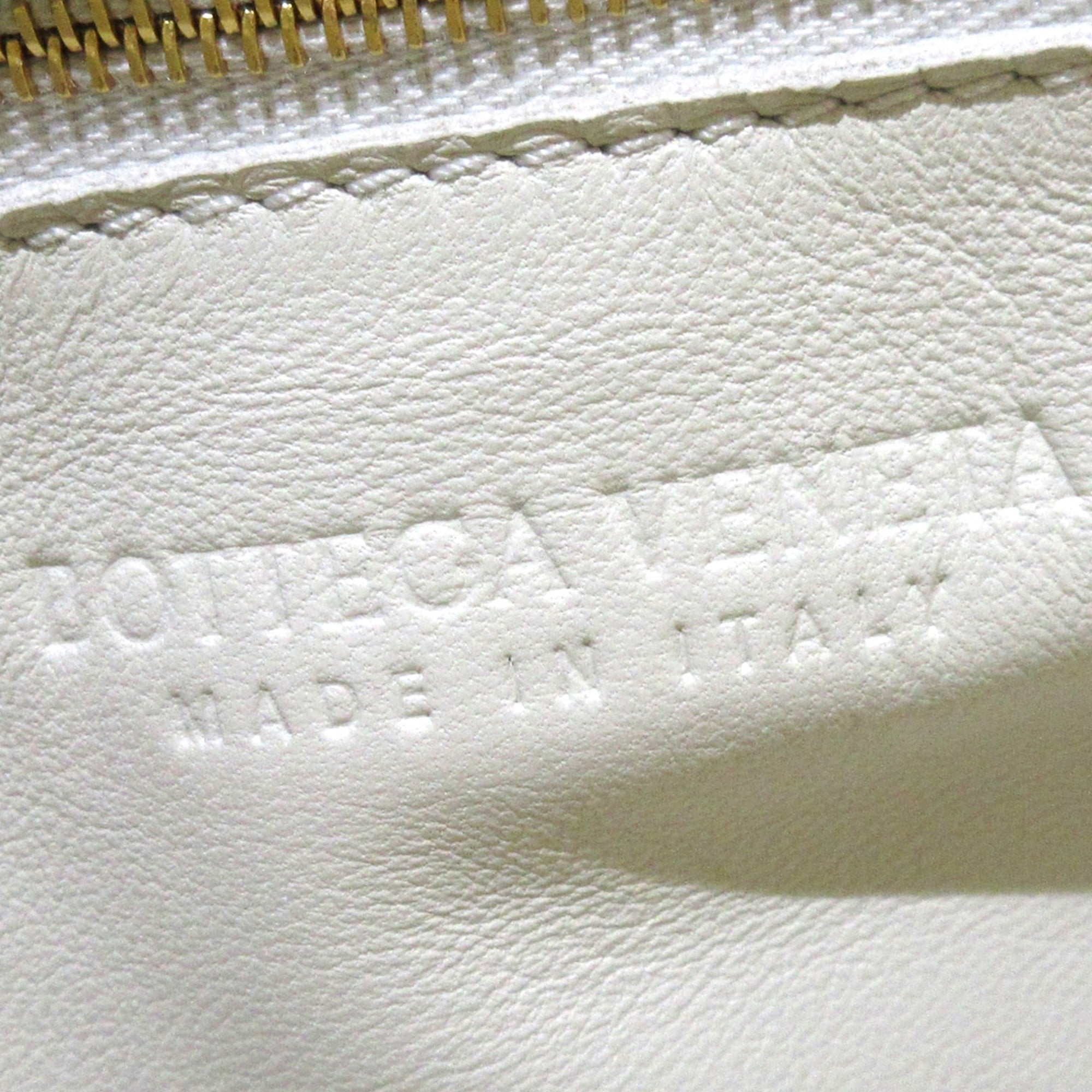 Bottega Veneta Pre-Owned Padded Cassette Leather Crossbody Bag | Women | White